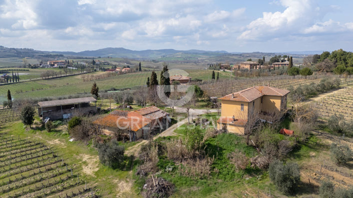 Image No.7-4 Bed Country House for sale