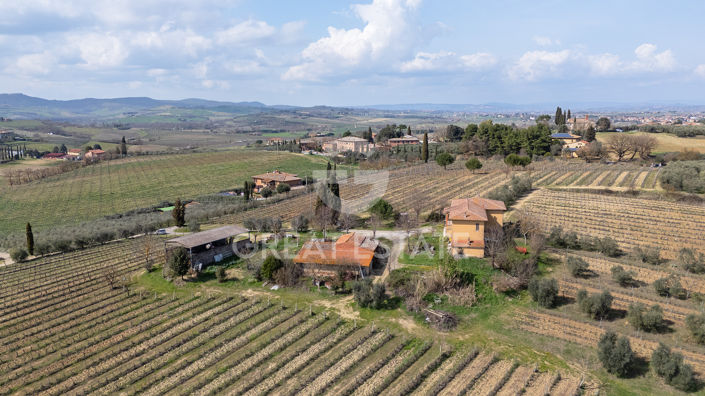 Image No.8-4 Bed Country House for sale