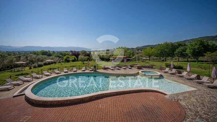 Image No.15-13 Bed Country House for sale