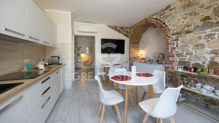 Image No.2-6 Bed Country House for sale