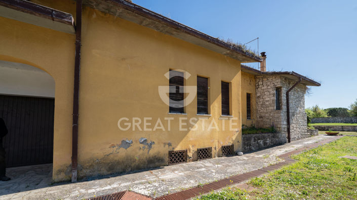 Image No.23-14 Bed Country House for sale