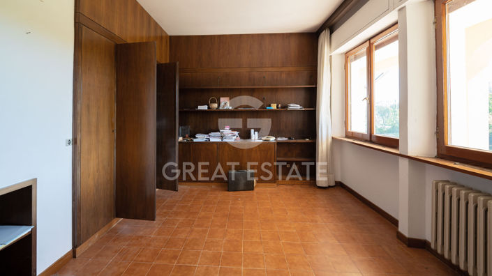 Image No.30-14 Bed Country House for sale