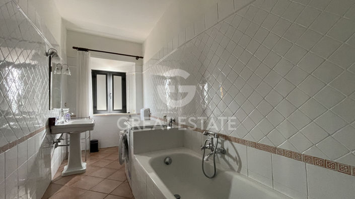 Image No.37-14 Bed Country House for sale