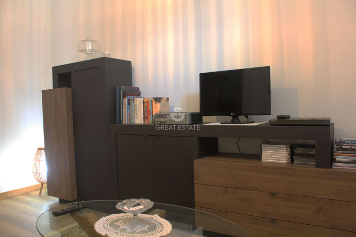 Image No.14-2 Bed Property for sale