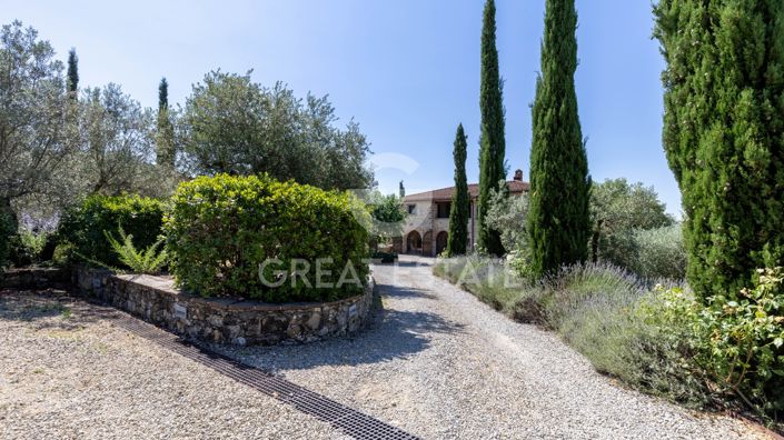 Image No.19-7 Bed Country House for sale
