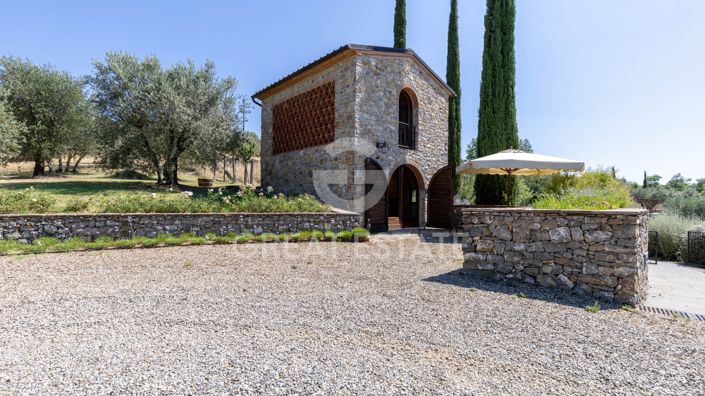 Image No.20-7 Bed Country House for sale