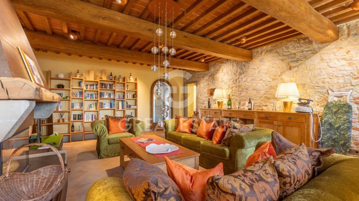 Image No.3-7 Bed Country House for sale