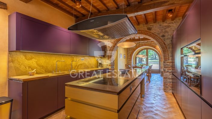 Image No.34-7 Bed Country House for sale