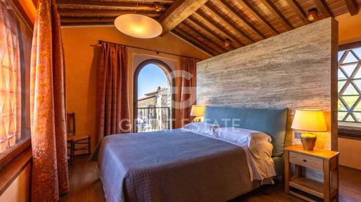 Image No.60-7 Bed Country House for sale