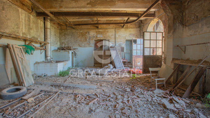 Image No.5-10 Bed Townhouse for sale