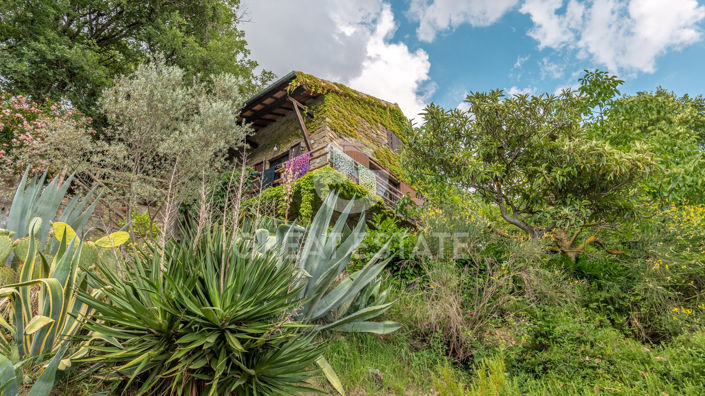 Image No.10-3 Bed Country House for sale