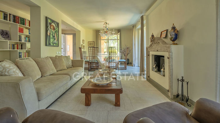 Image No.3-5 Bed Villa for sale