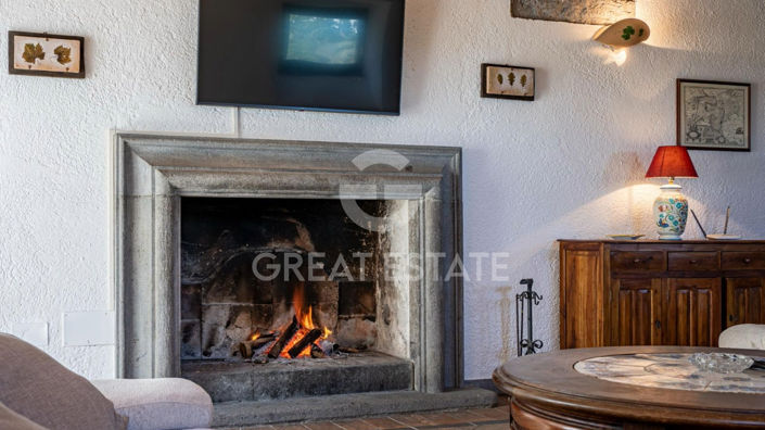 Image No.24-4 Bed Country House for sale