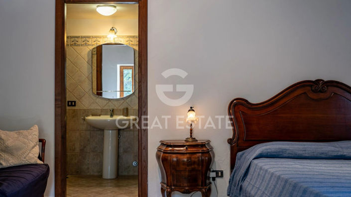 Image No.39-4 Bed Country House for sale