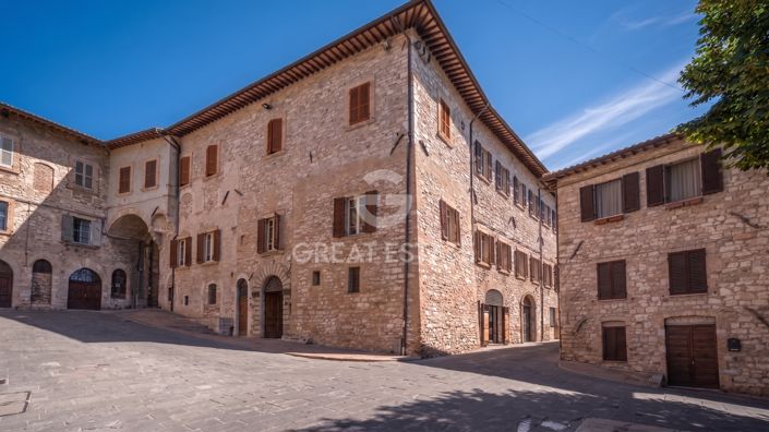 Image No.3-5 Bed Townhouse for sale