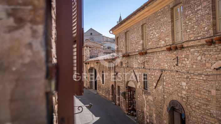 Image No.34-5 Bed Townhouse for sale