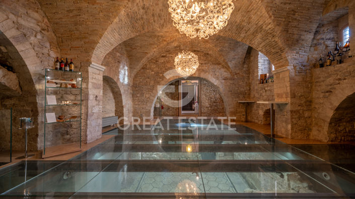 Image No.6-5 Bed Townhouse for sale