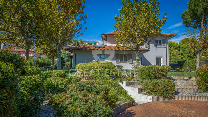 Image No.9-6 Bed Villa for sale