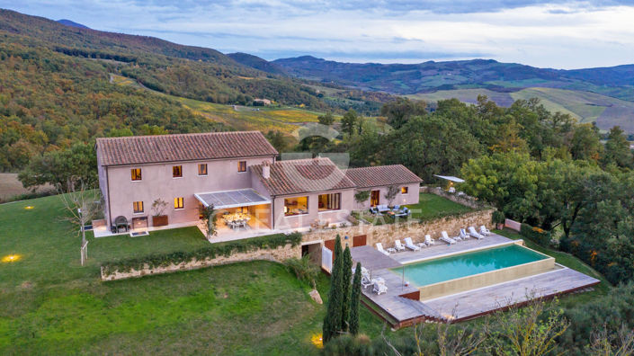 Image No.7-6 Bed Country House for sale