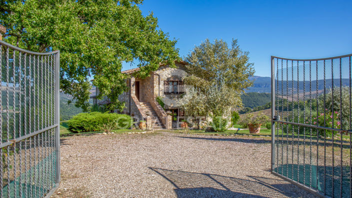 Image No.11-4 Bed Country House for sale