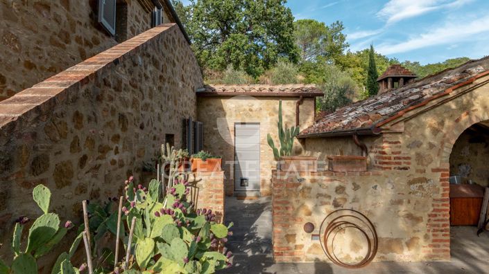 Image No.16-4 Bed Country House for sale