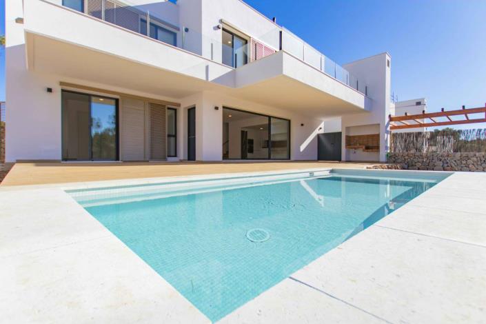 Image No.5-4 Bed Villa / Detached for sale