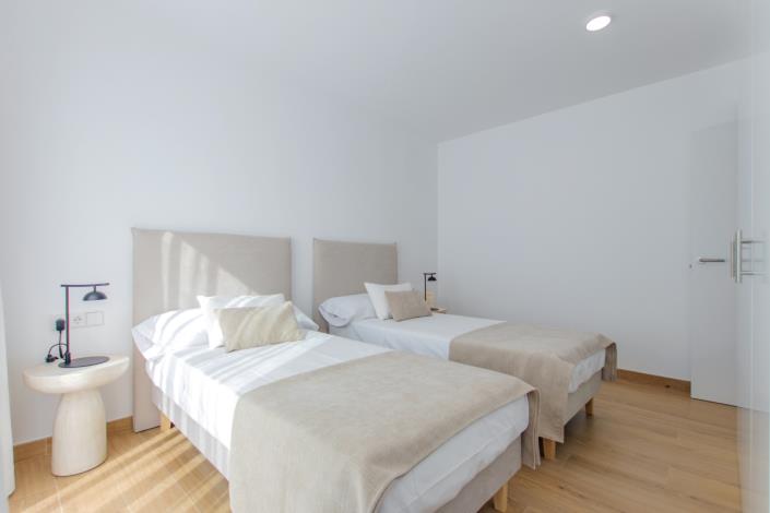 Image No.20-4 Bed Villa / Detached for sale