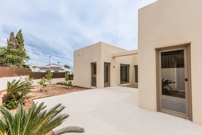 Image No.10-4 Bed Villa for sale