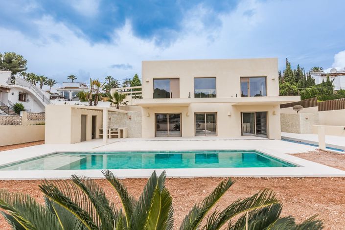 Image No.7-4 Bed Villa for sale