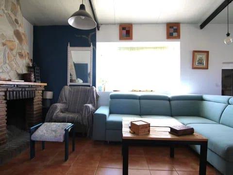 Image No.3-2 Bed Country Property for sale