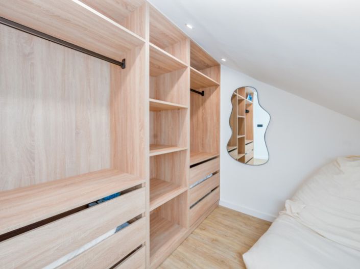 Image No.17-3 Bed House for sale