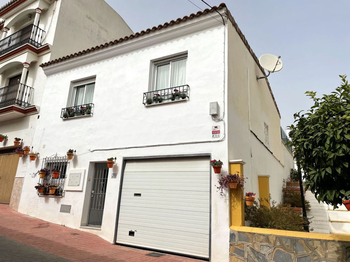 Image No.9-Villa de 4 chambres à vendre à Estepona