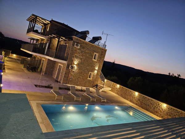 Image No.4-8 Bed Hotel for sale