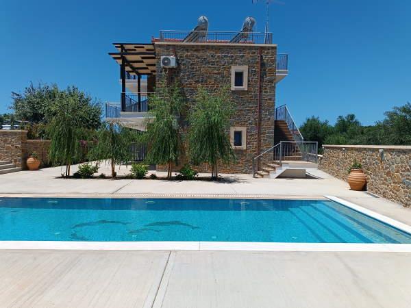 Image No.10-8 Bed Hotel for sale