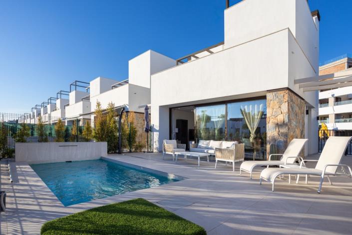 Image No.3-4 Bed Villa / Detached for sale