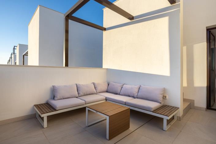 Image No.27-4 Bed Villa / Detached for sale