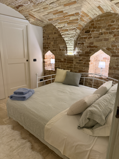 Image No.16-2 Bed Apartment for sale