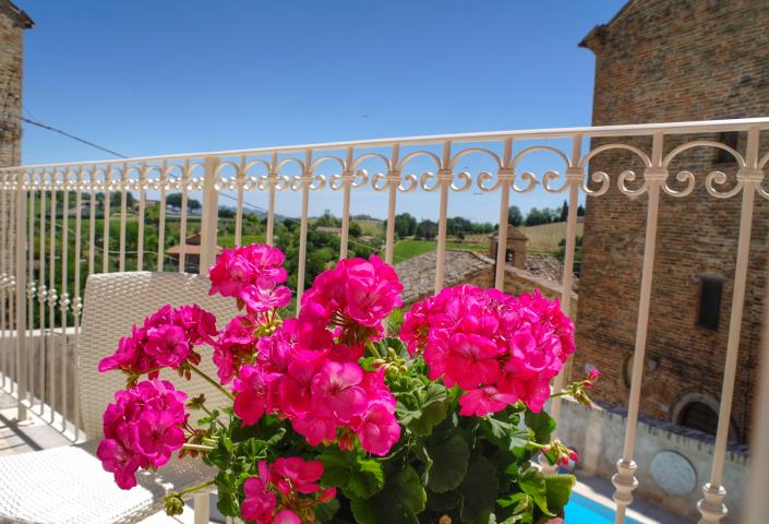 Image No.47-4 Bed Village House for sale