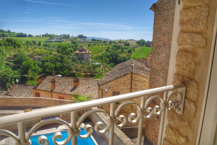 Image No.49-4 Bed Village House for sale