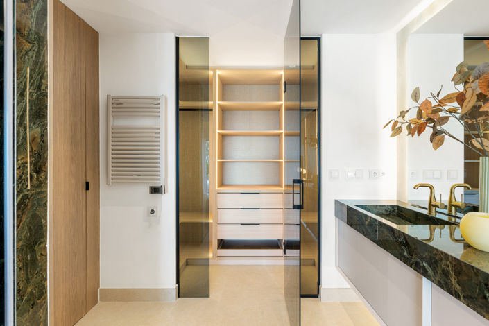 Image No.10-3 Bed Apartment for sale