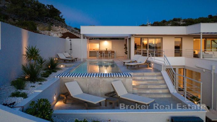 Image No.5-4 Bed Villa for sale