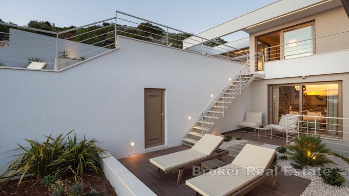 Image No.6-4 Bed Villa for sale