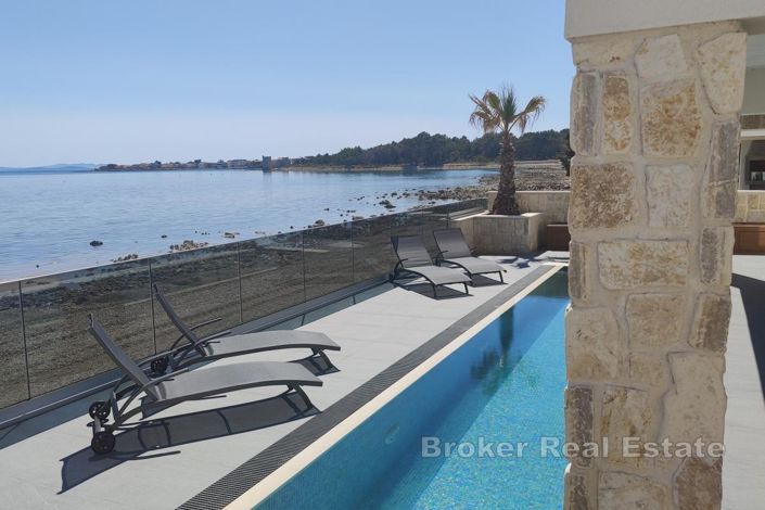Image No.2-3 Bed Villa for sale