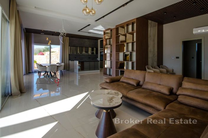 Image No.9-6 Bed Villa for sale