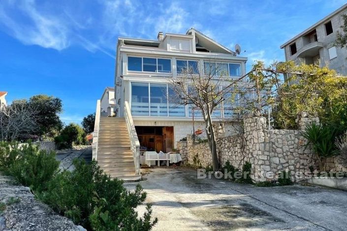 Image No.5-9 Bed Villa for sale