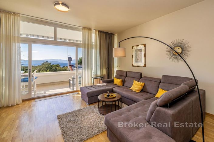 Image No.3-4 Bed Villa for sale