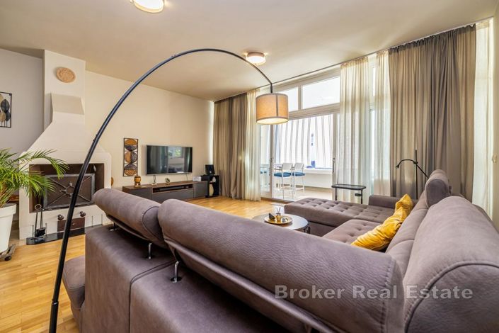 Image No.4-4 Bed Villa for sale