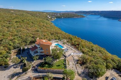 1 - Primorje-Gorski Kotar, Villa