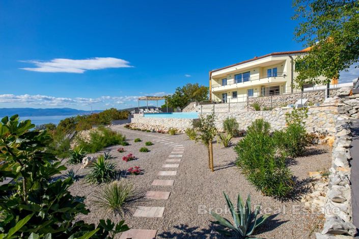 Image No.14-5 Bed Villa for sale