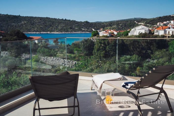 Image No.2-4 Bed Villa for sale